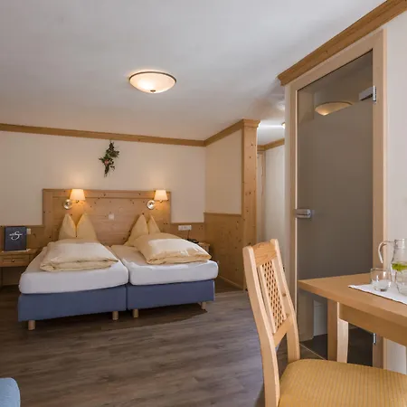 Hotell Sonnenhof Centrum 4*