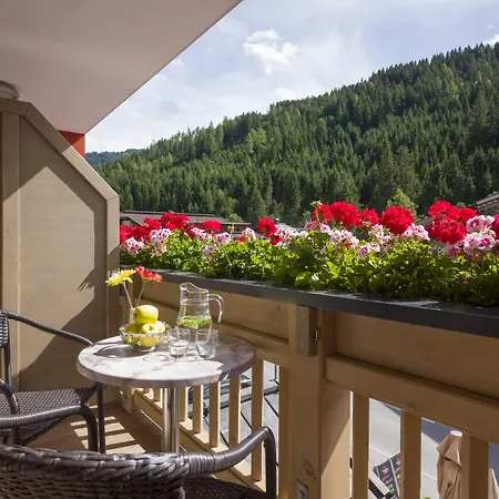 Sonnenhof Centrum 4* 겔로스